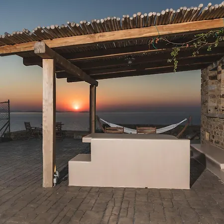 “Blue view” uphill Naxos City