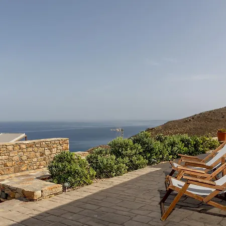 “Blue view” uphill Holiday home