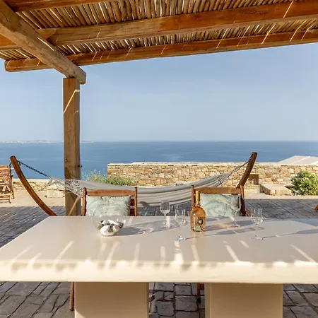 Holiday home “Blue view” uphill Naxos City