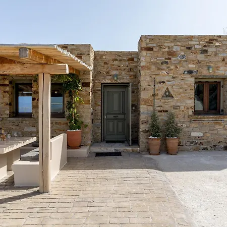 “Blue view” uphill Naxos City