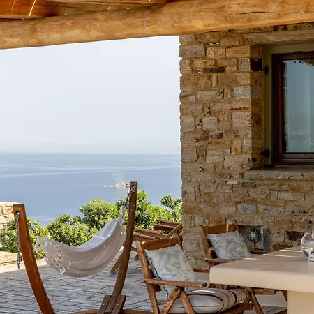 “Blue view” uphill Naxos City