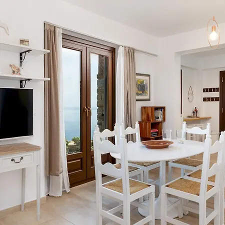 “Blue view” uphill 4* Naxos City