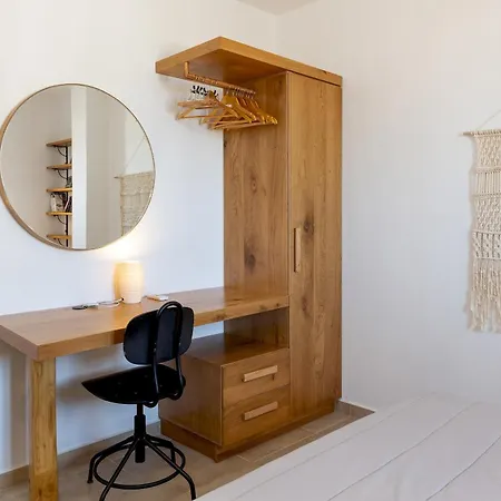 “Blue view” uphill Naxos City