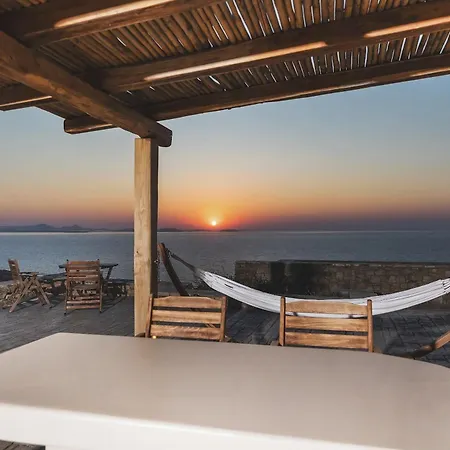 “Blue view” uphill Naxos City