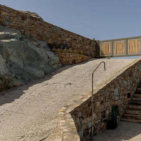 “Blue view” uphill Holiday home